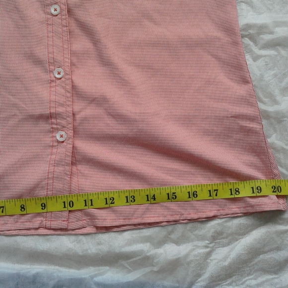 Women's small Cabela's short sleeve button up fishing ,hiking,camping vented… - Picture 5 of 12